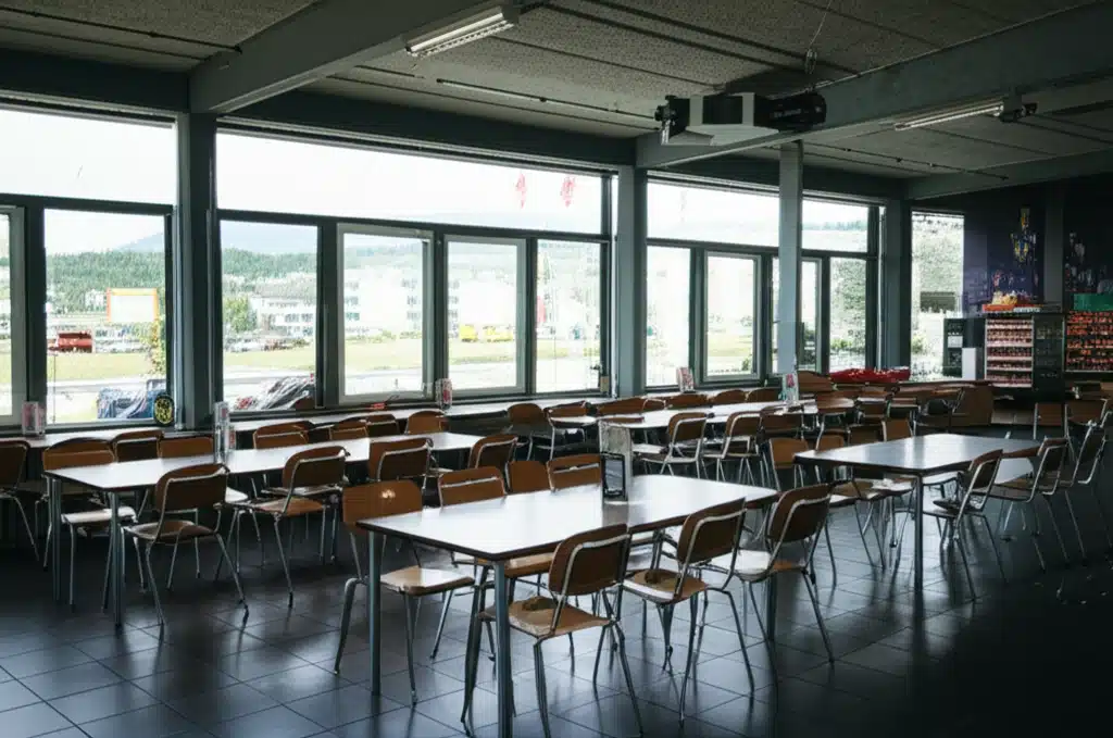 Kantine 1 Kantineinteriør med friskt design og god stemning