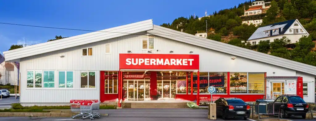 Supermarket i Herøy kommune på kysten