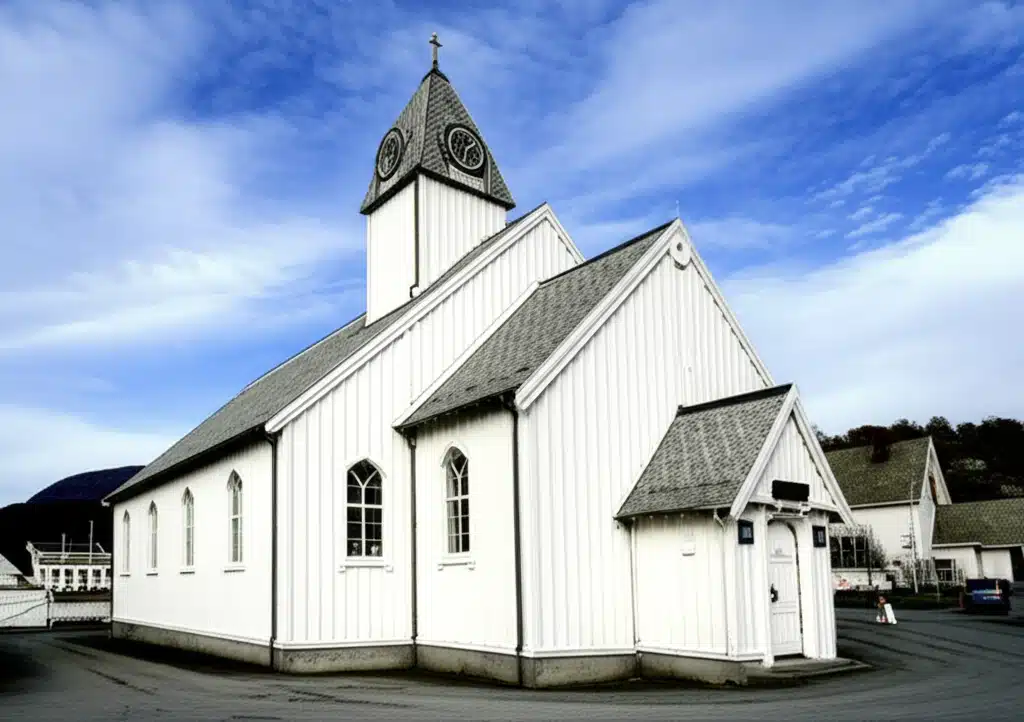 Vanylven kyrkje 1 Vanylven kyrkje: Historisk trekirke i Møre og Romsdal